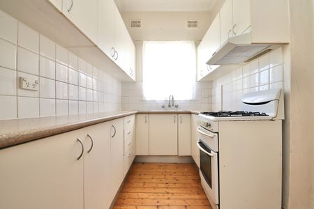 1286 Canterbury Road - Photo 5