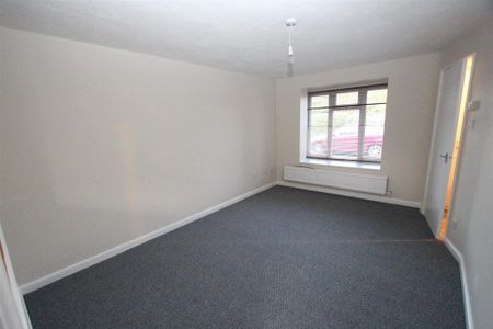 2 bedroom detached house to rent - Photo 2