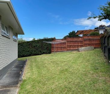 Unit 1, 42A Arthur Road, Hill Park, Auckland - Photo 2