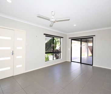 Quality Modern Family Home - Huge 6m x 12m Carport or Entertainment... - Photo 5