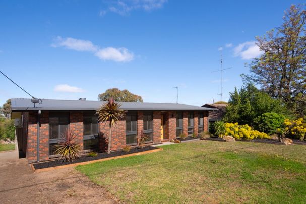 29 Bell Street, Ironbark - Photo 1