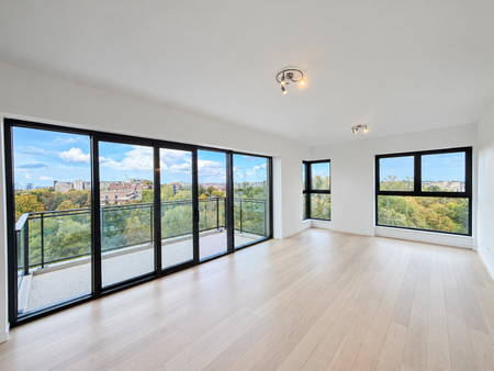 Appartement te huur - foto 2