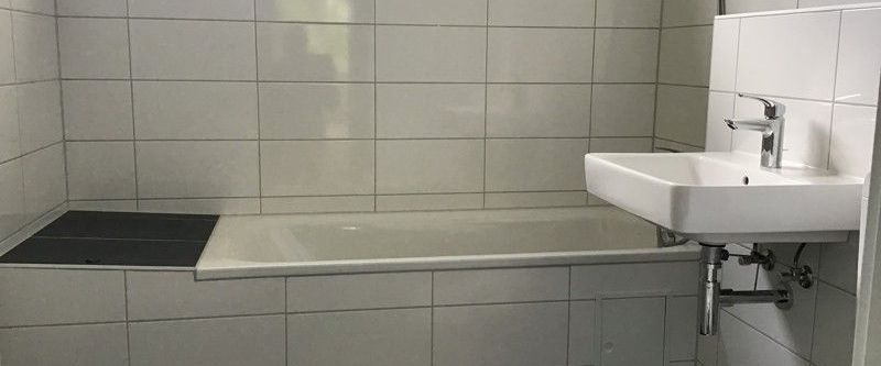 Moderne und großzügige 3-Zimmer-Wohnung mit Balkon - Photo 1