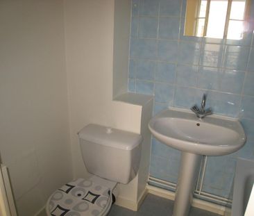 Location Appartement 1 pièce 18m² ANGERS 49100 - Photo 3
