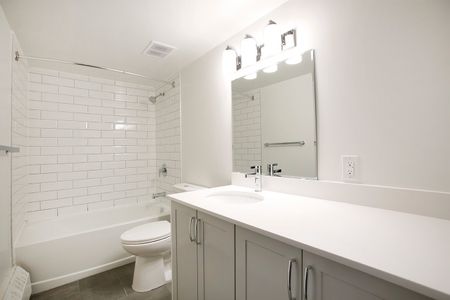 Eglinton Residences - Photo 5