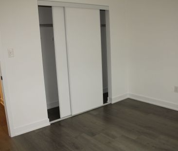 For Lease - 6 Spice Way Unit# 408, Barrie, Ontario - Photo 2