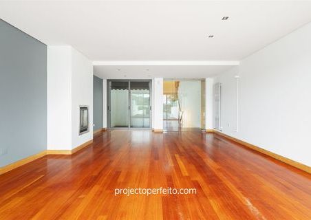 Moradia em Banda T3+1