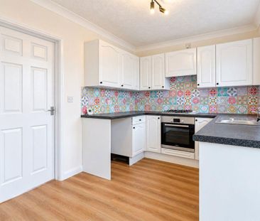 2 bedroom terraced house to rent - Photo 4
