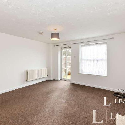 Doulton Close, Harlow, CM17 - Photo 1