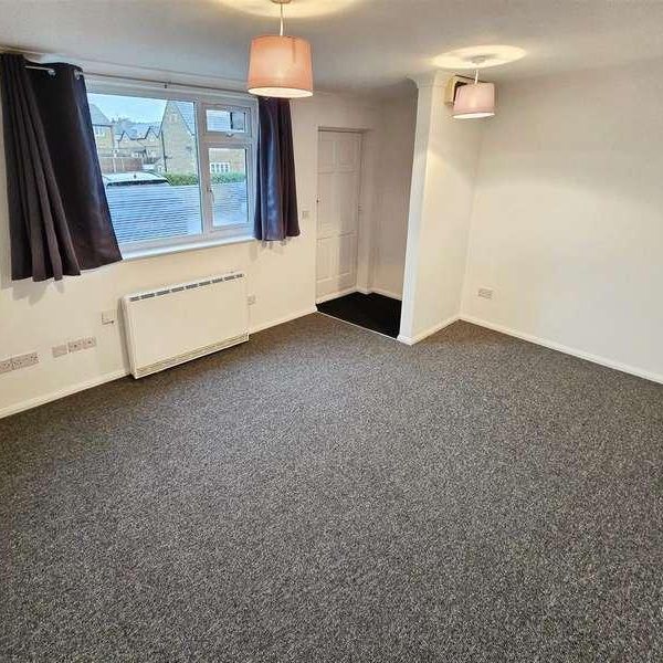 Flat High Streetirthlingboroughnorthants, NN9 - Photo 1