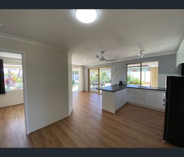 3 Newlyn Way, Coodanup, WA 6210 - Photo 3