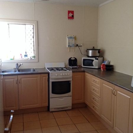 Private Room In Shared Complex - Photo 3