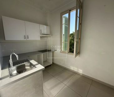 Location Appartement 2 pièces 49m² CANNES 06150 - Photo 3