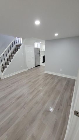 For Lease - 1668 Portland Court, Pickering, Ontario - Photo 2