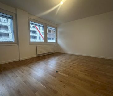 Appartement entièrement rénové de 3 pièces - Photo 2