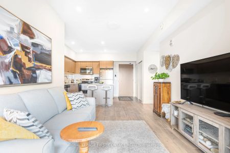 Condo Townhouse For Lease | S9055138 - Photo 5