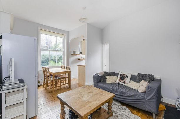 4 bedroom flat to rent - Photo 1
