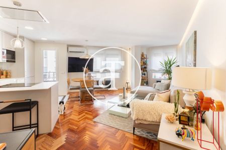 Temporary rental apartment with 2 bedrooms, 1 bathroom, and 1 balcony in Chamberí - Photo 2