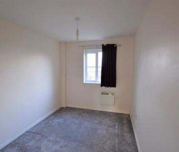 2 bedroom Flat To Let - Photo 4