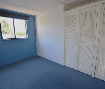 RENTERS WANTED... - Photo 1
