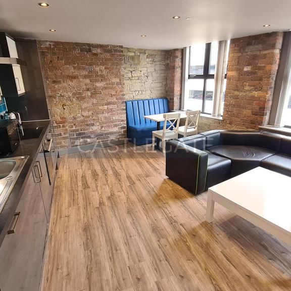 3 bedroom flat share to rent - Photo 1