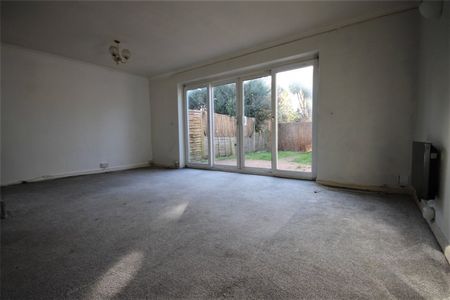 Fairlawn Close, Feltham,TW13 - Photo 2