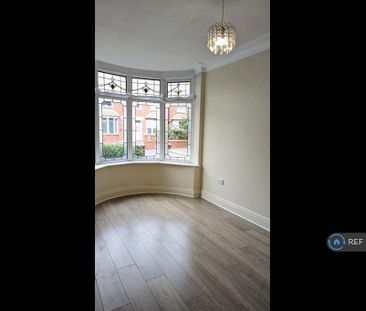 2 bedroom end of terrace house to rent - Photo 2