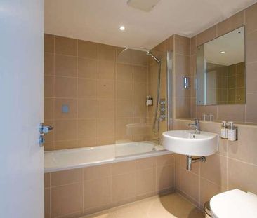 Falcon Wharf, Battersea, SW11 - Photo 1