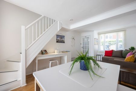 Room in a Shared House, Frederick Street, BN1 - Photo 3