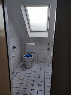 WBS erdorderlich! ***TOP*** helle, teilrenovierte 4 Zimmer Wohnung sucht neuen Mieter! - Foto 1