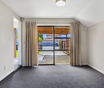 3-bedroom standalone house, with parking - Photo 3