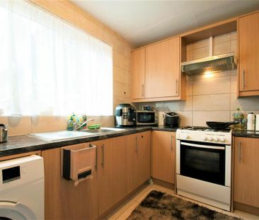 3 bedroom terraced house to rent - Photo 6