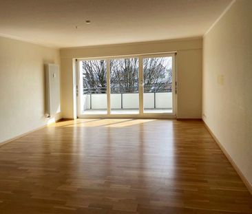 Helle 4-Zimmer-Wohnung mit Garage - Foto 1