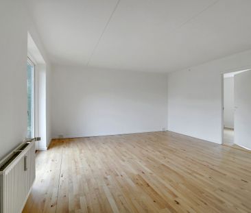 2-værelses Lejlighed på 68 m² i Silkeborg - Foto 2