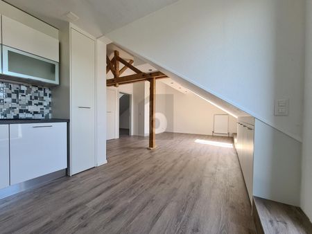 BEAU CACHET LUMINEUX ET SPACIEUX - Foto 2