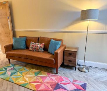 4 bedroom house of multiple occupation to rent - Photo 1