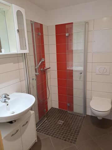 Seniorengerechte 2 Raum- Wohnung mit Aufzug in Bitterfelder Innenstadt - Photo 4