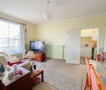 George Street, Hailsham, BN27 - Photo 2