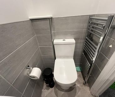 1 bedroom flat to rent - Photo 6