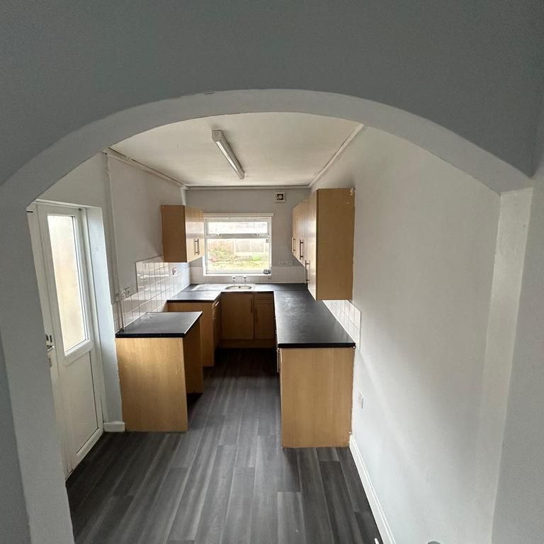 2 bedroom semi-detached house to rent - Photo 1