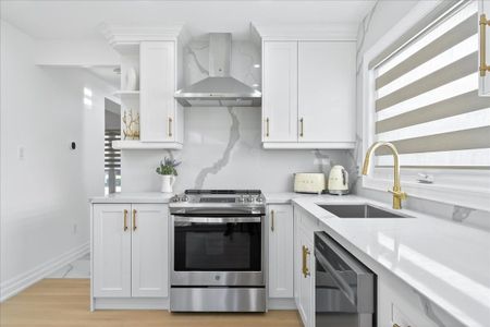 For Lease - 261 Nelson Crescent, Innisfil, Ontario - Photo 3