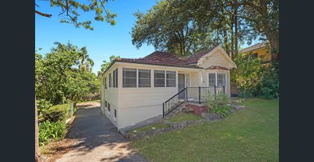 Surprisingly quiet and comfortable home with downstairs retreat - Photo 5