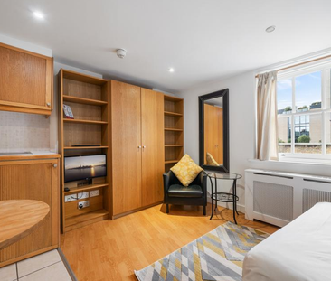 A contemporary double studio apartment in Bloomsbury, London WC1H - Photo 1 | Rentumo