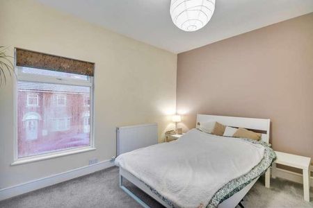 Minshull New Road, Crewe, CW1 - Photo 3