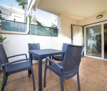 Luxury Semidetached House for rent in Marbella, Spain - Photo 2