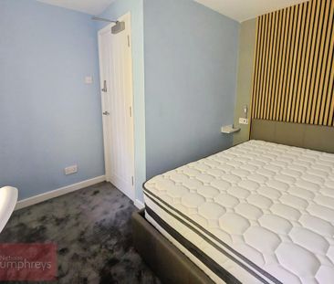 1 bedroom in a house share to rent - Photo 2