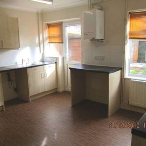 Attfield Walk, Hampden Park - Photo 2
