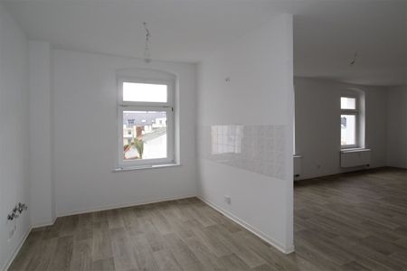 Frisch renoviert… neuer Bodenbelag… – ID 2682 - Photo 2