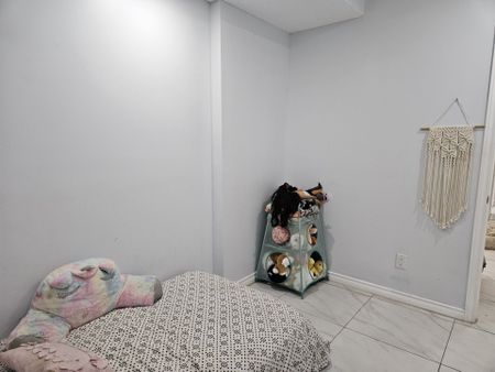 For Lease - 141 Coxwell Avenue Unit# Lower, Toronto, Ontario - Photo 4