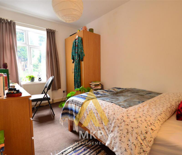 5 bedroom semi-detached house to rent - Photo 4